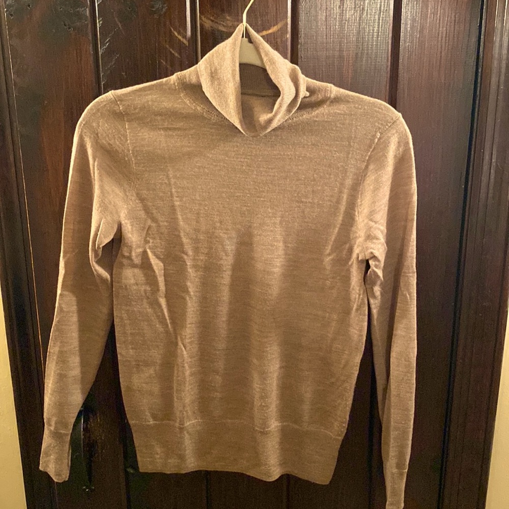 JCREW Women’s lightweight t-neck sweater- tan, size x-small